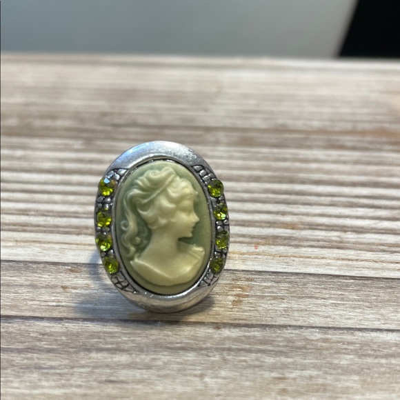 Jewelry - Elegant Silver Cameo Ring with Green Accents
